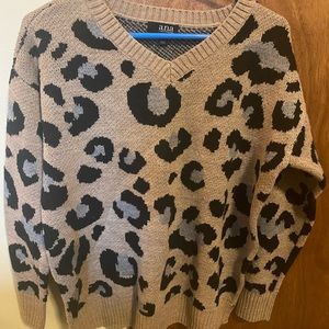 Ana Women’s Sweater Size small